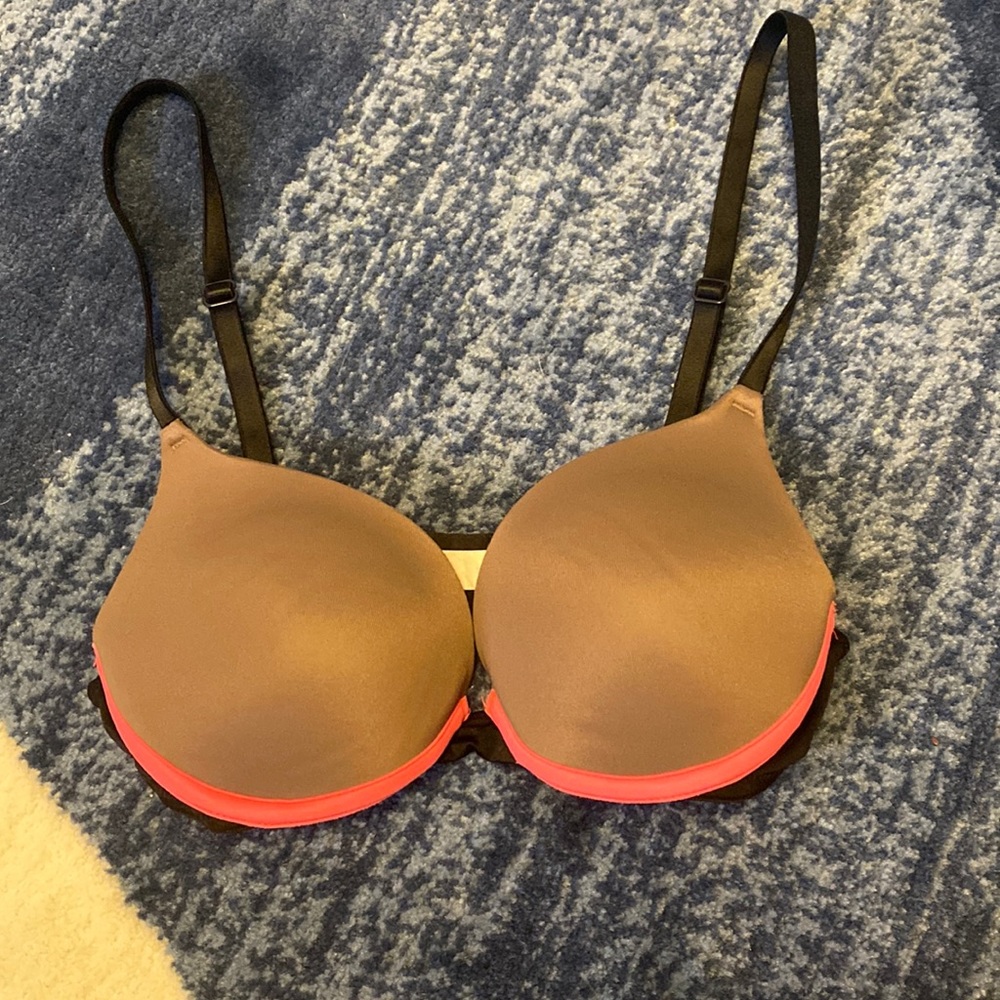 PINK BRA SIZE:32B